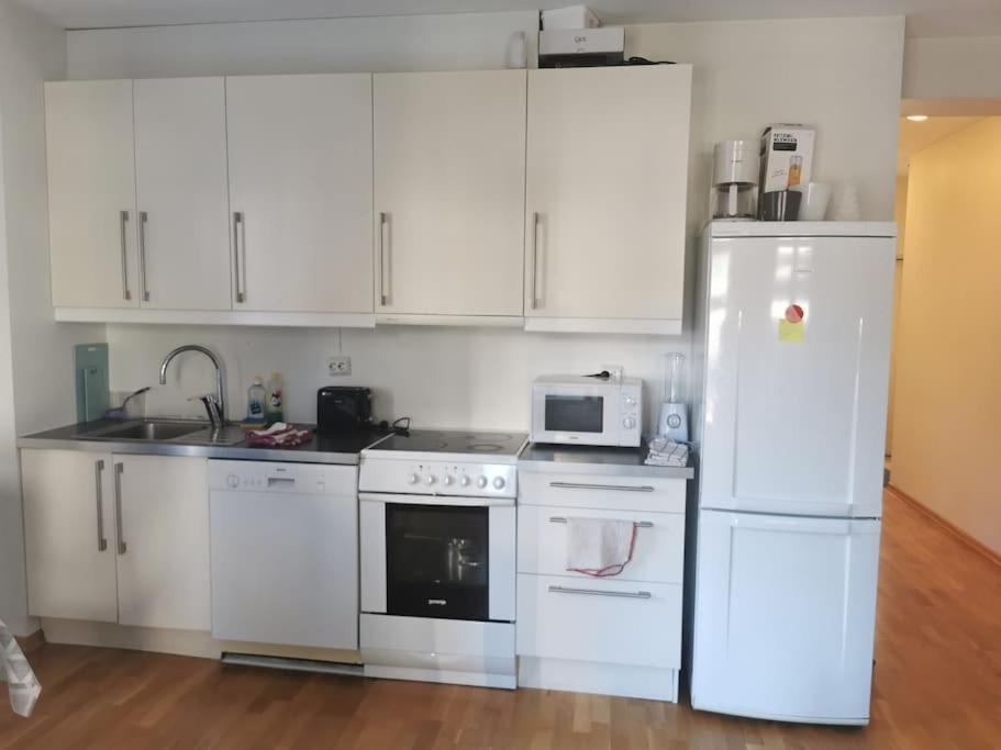 Nice 1-Bedroom Apartment In Heart Of The City Stavanger Exterior photo
